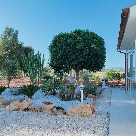 Il Giardino Di Afrodite Bed & Breakfast 3*